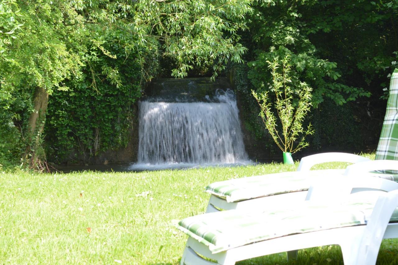 Les Gites Insolites De La Cascade Lespesses Eksteriør bilde